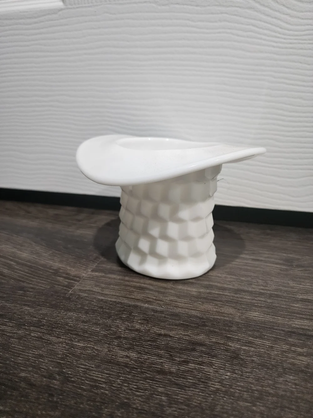 White Textured Ceramic Hat-Shaped Vase
